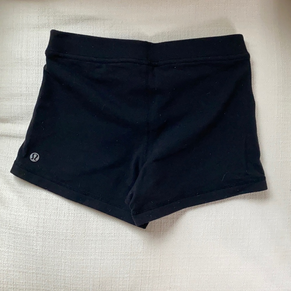 Lululemon shorts 2